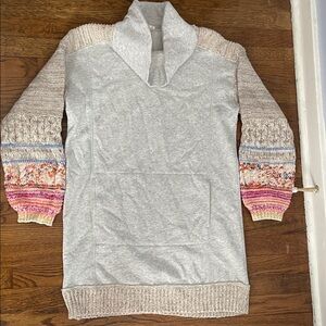 Chic Long Sleeve Knit Dress with Multicolor Sleeves